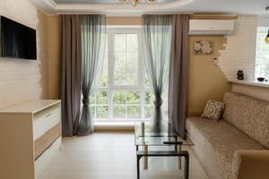 Квартира 1-ком., Каменогорская 13. Полулюкс трехместный по Каменогорской 13 2