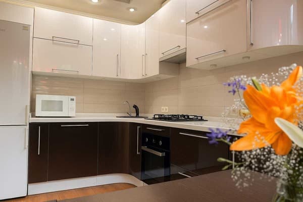 2-ком. бул.Парковый 1/2 (возле Запорожской площади) 7