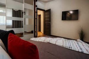 Квартира 2-ком. на просп.Соборном 224 (Металлургов). Апартаменты 4-местный  7