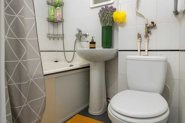 2-ком. на ул. Победы 103 (около 5 городской больницы) 12