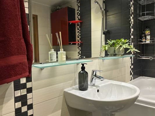 2-ком. на ул.Святого Николая 67 (рядом с Университетской площадью) 13