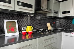 Квартира 2-ком. на ул.Святого Николая 67 (рядом с Университетской площадью). Люкс 4-местный  7