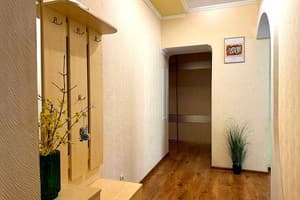 Квартира 2-ком. по просп. Соборный 171 (бульвар Шевченко). Полулюкс 4-местный на проспекте Соборный 171 17