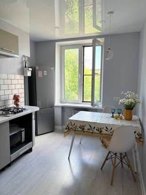 2-ком. по просп.Соборному 232 (возле стадиона Славутич-Арена) 10