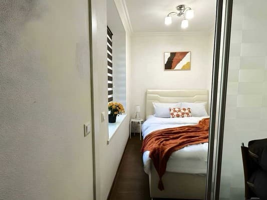 2-ком. ул. Дивногорская 13 (возле ресторана Вилла Олива) 7