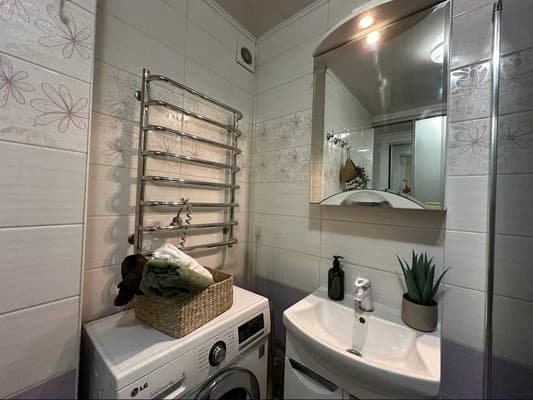 2-ком. ул. Дивногорская 13 (возле ресторана Вилла Олива) 11