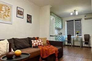 Квартира 2-ком. ул. Дивногорская 13 (возле ресторана Вилла Олива). Люкс трехместный  3