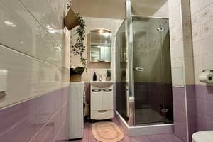 Квартира 2-ком. ул. Дивногорская 13 (возле ресторана Вилла Олива). Люкс трехместный  11