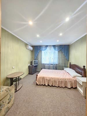 Alexandr Apartments 30 лет Победы 15 4