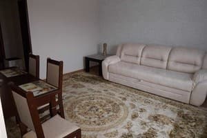 Біля Фонтану 6