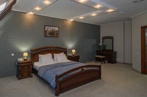 Отель Черкассы Палац. Стандарт 6-местный трехкомнатный 2