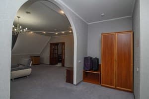 Отель Черкассы Палац. Стандарт 6-местный трехкомнатный 7