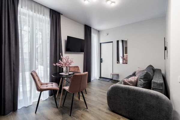 DeMar Apart Lilac 10