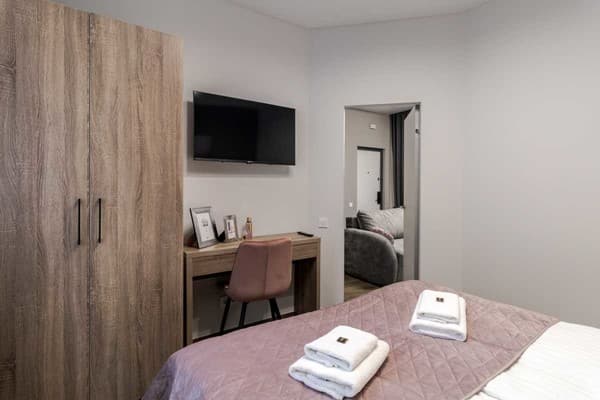 DeMar Apart Lilac 17