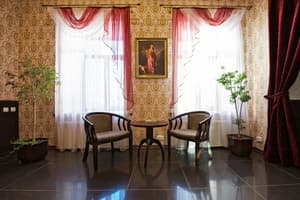 Дворцовый 2