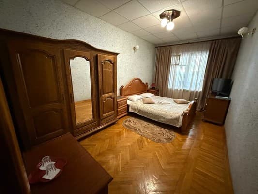 Дворянский 48