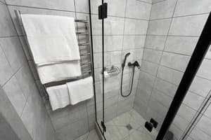 Хостел FOX Hostel. Делюкс двухместный  5