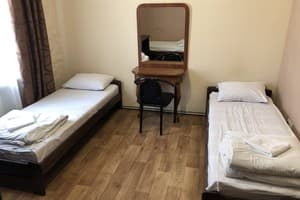 Хостел Fox Hostel. Место в женском трехместном номере  3