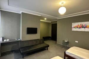 Garden Hall 16