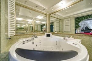 Отель Гостевой двор. Люкс двухместный восточная гостинная 5