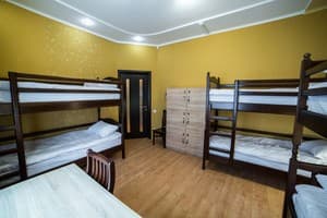 Хостел HOLLYWOOD Hostel. Место в общем 6-местном номере №4 1