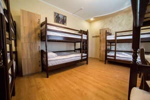 Хостел HOLLYWOOD Hostel. Место в общем 8-местном номере №3 2