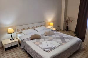 Квартира Home Hotel ул. Крещатик, 27. Апартаменты 4-местный Двухкомнатная квартира, ул. Крещатик, 27 6