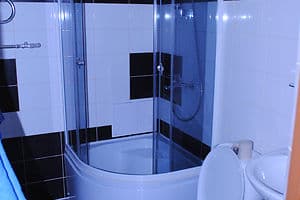 Отель Каравелла Всегда есть свет!. Место в общем 5-местном номере  2