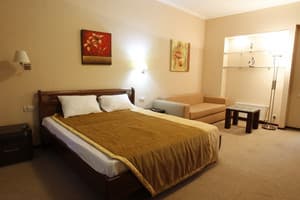 Гостинично-ресторанный комплекс Коляда. Коттедж 8-местный  1