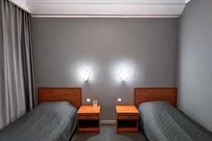 Отель Krop city hotel Zirka. Полулюкс 4-местный Сімейний 4