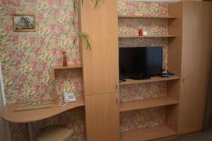 Леон + колыба 8