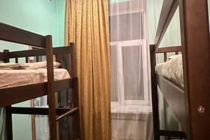 Хостел Леосфера. Місце у загальному 6-місному номері перший поверх 4