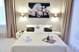 Отель MARISS hotel & business. Люкс двухместный для молодоженов (двухкомнатный) 4