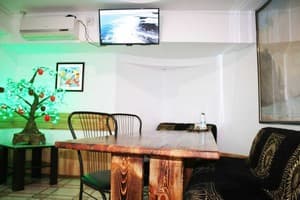 Мини-отель Mamba Hotel. №3 Номер с волнообразной кроватью “Тантра” – в укрытии 3