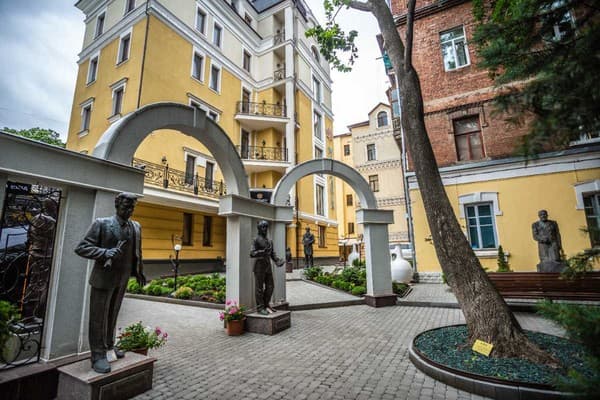 Mandarin clubhouse Kharkiv 10