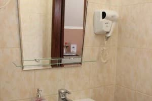 Отель Марічка. Стандарт трехместный  9