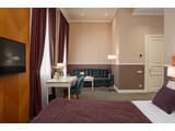 Modern Art Hotel - Maestro 17