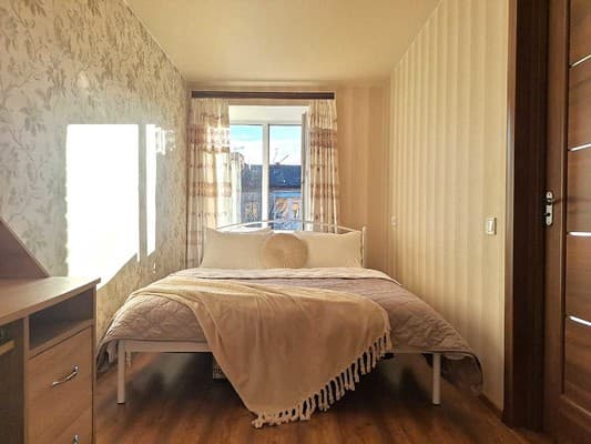 Напротив театра им.Гоголя (Alex Apartments (бесконтактное поселение 24/7) 1