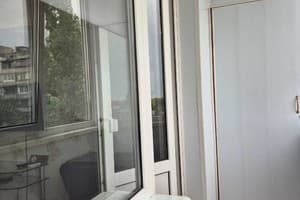 Однокомнатная на проспекте Рынок Украина, 6 слободская 1