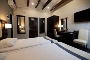 Отель Optima Collection Медиваль Львов. двухместный Класік комфорт 2