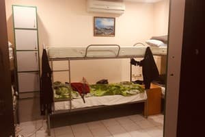 Хостел Подол. Место в мужском 8-местном номере  2