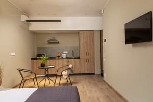 Квартира Poet Apartments. Апартаменты двухместный с балконом 6