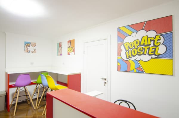 Pop Art Hostel Rynok Square 6