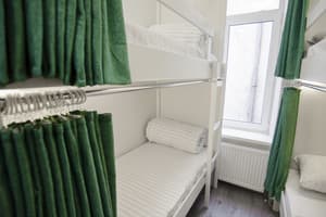 Хостел Pop Art Hostel. Місце у загальному 8-місному номері №2 1