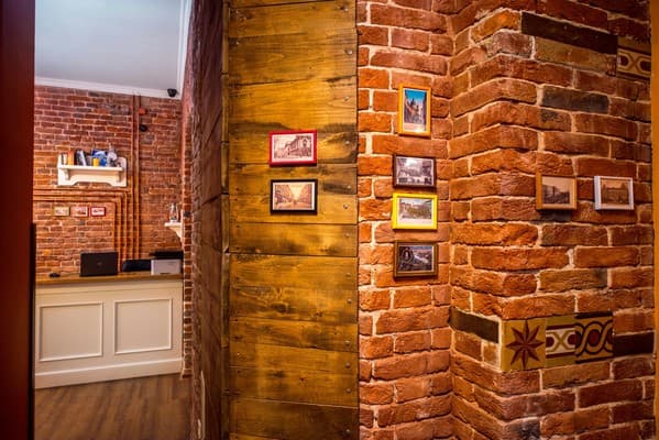 Post House Rooms 4