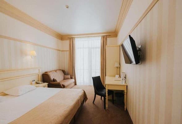 Premier Geneva Hotel 4