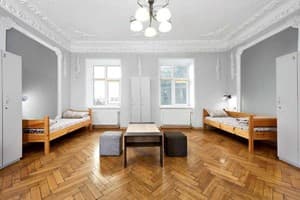 Хостел Premium Hostel. Место в общем 4-местном номере № 3 1