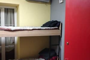Хостел Радуга. Місце у загальному 4-місному номері  4