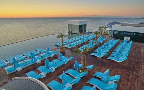 Resort & Spa Hotel NEMO 76