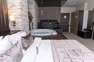 Спа-отель Resort & Spa Hotel NEMO. Люкс двухместный с террасой и видом на море +1 14